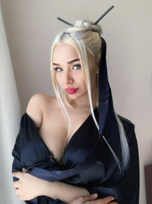 Vanessa Hotmodel escorte avec Luxury Girls Escort